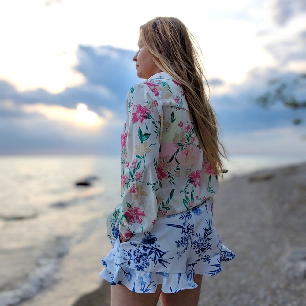 Floral shorts SOHO APPAREL Size 6
